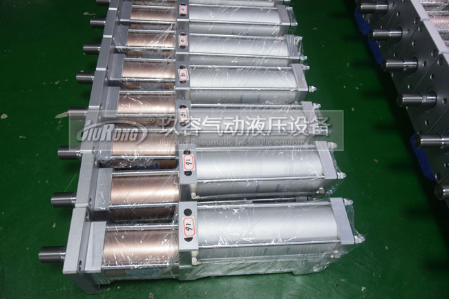 氣動壓力機使用的氣液增壓缸